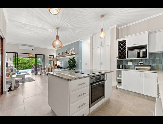 3 BEDROOM APARTMENT FOR SALE IN PALM LAKES ESTATE